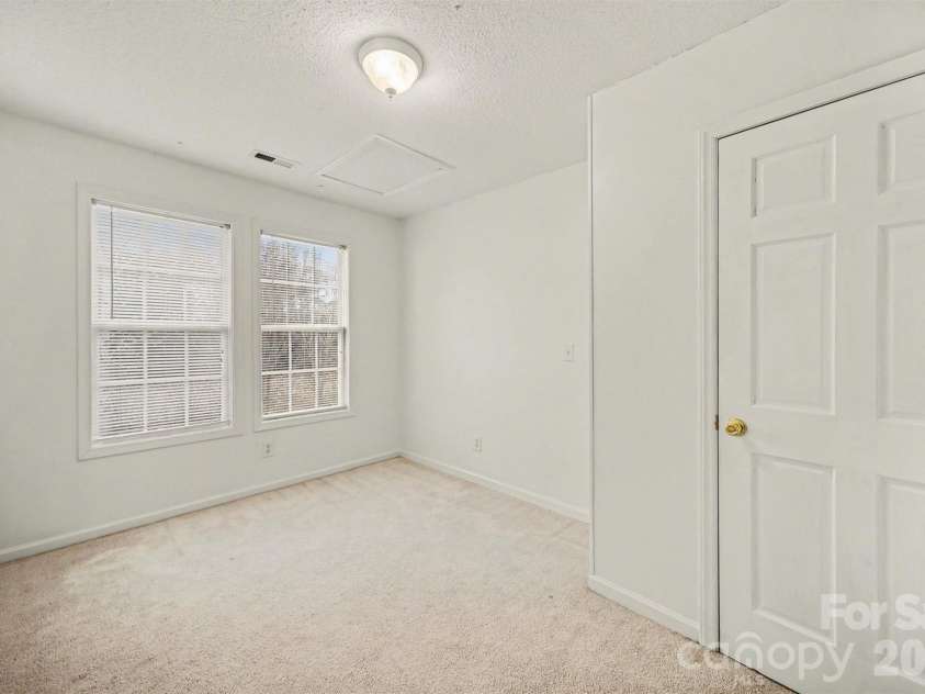 1233 Marcela Drive, Gastonia, NC 28054.  MLS# CAR4345297, YatesRealty ID 3904. 