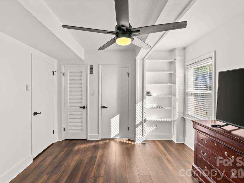 1830 Edgewater Drive, Charlotte, NC 28210.  MLS# CAR4340663, YatesRealty ID 3904. 