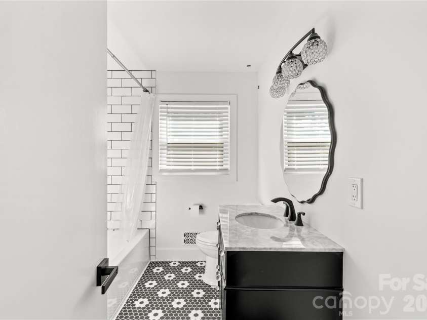 1830 Edgewater Drive, Charlotte, NC 28210.  MLS# CAR4340663, YatesRealty ID 3904. 