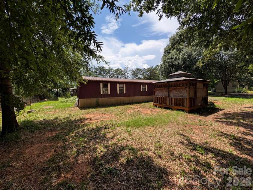 2339 Journeys Pass, Newton, NC 28658.  MLS# CAR4405544, YatesRealty ID 39041. 