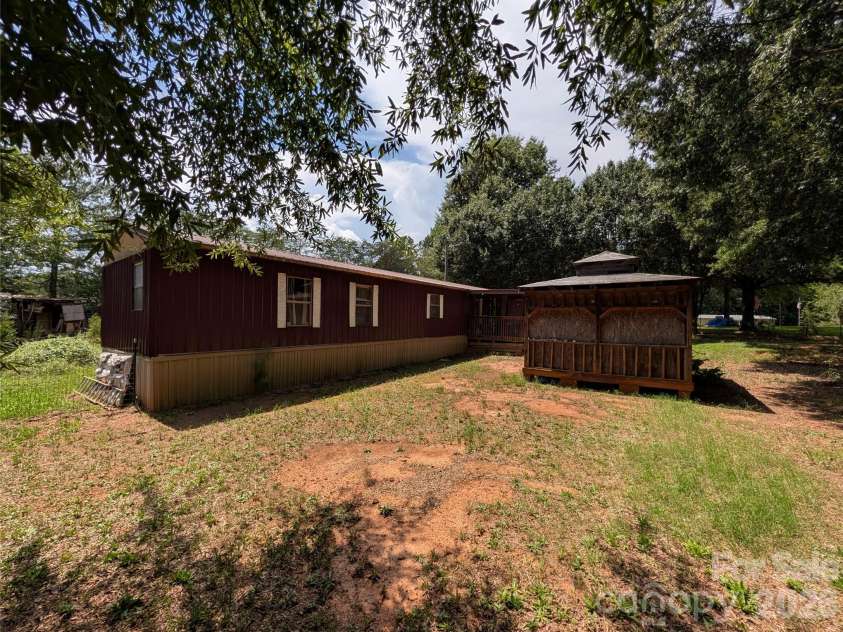 2339 Journeys Pass, Newton, NC 28658.  MLS# CAR4405544, YatesRealty ID 39041. 
