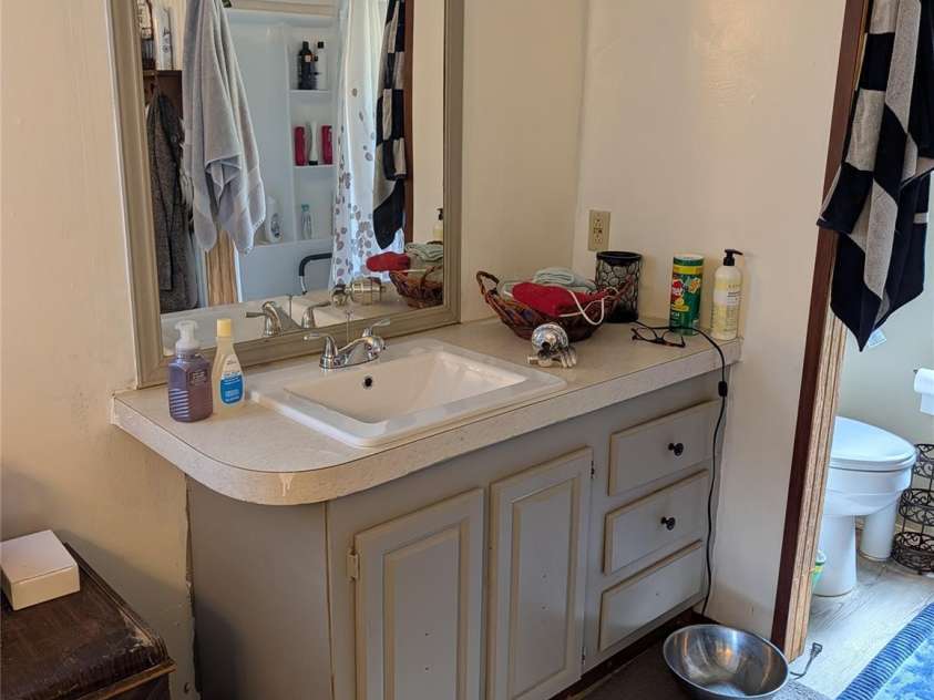 2339 Journeys Pass, Newton, NC 28658.  MLS# CAR4405544, YatesRealty ID 39041. 