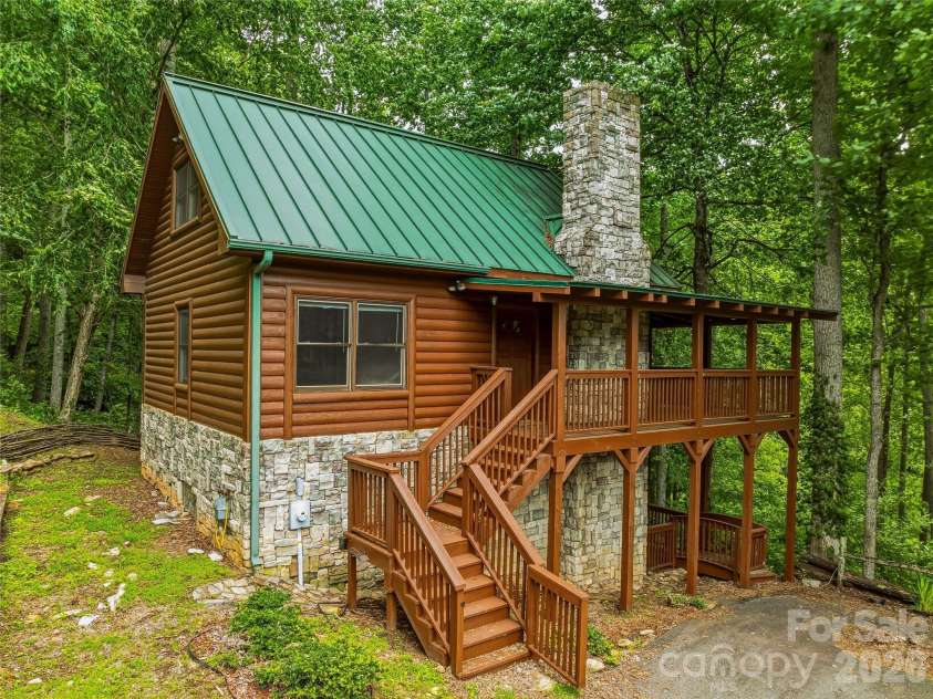 961 Wilson Branch Road, Mars Hill, NC 28754.  MLS# CAR4406664, YatesRealty ID 39042. 2nd Cabin
