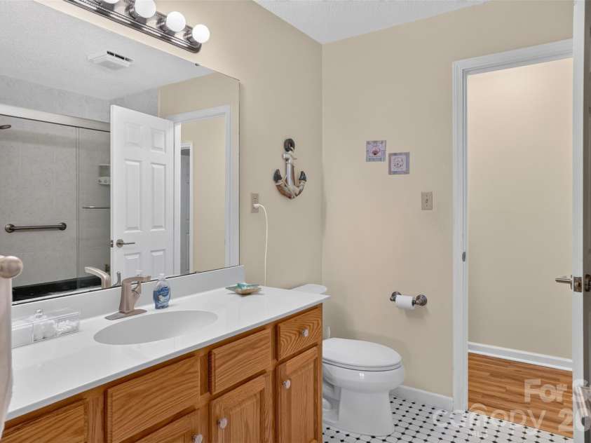 227 Sean Way, Hendersonville, NC 28792.  MLS# CAR4405713, YatesRealty ID 39043. 