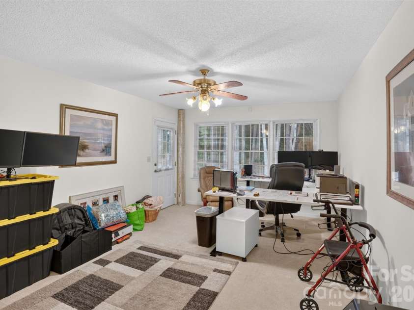 227 Sean Way, Hendersonville, NC 28792.  MLS# CAR4405713, YatesRealty ID 39043. 