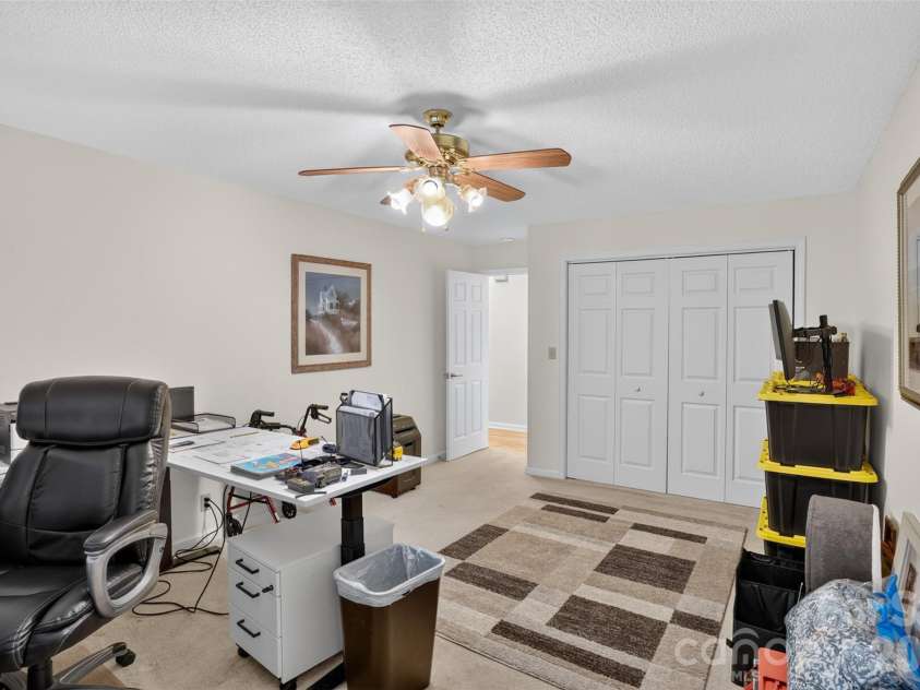 227 Sean Way, Hendersonville, NC 28792.  MLS# CAR4405713, YatesRealty ID 39043. 