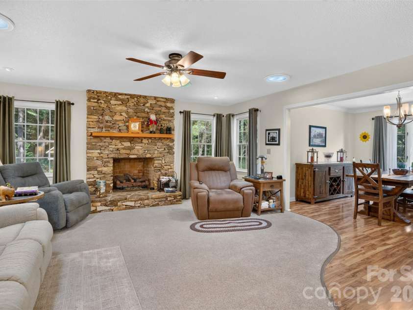 227 Sean Way, Hendersonville, NC 28792.  MLS# CAR4405713, YatesRealty ID 39043. 