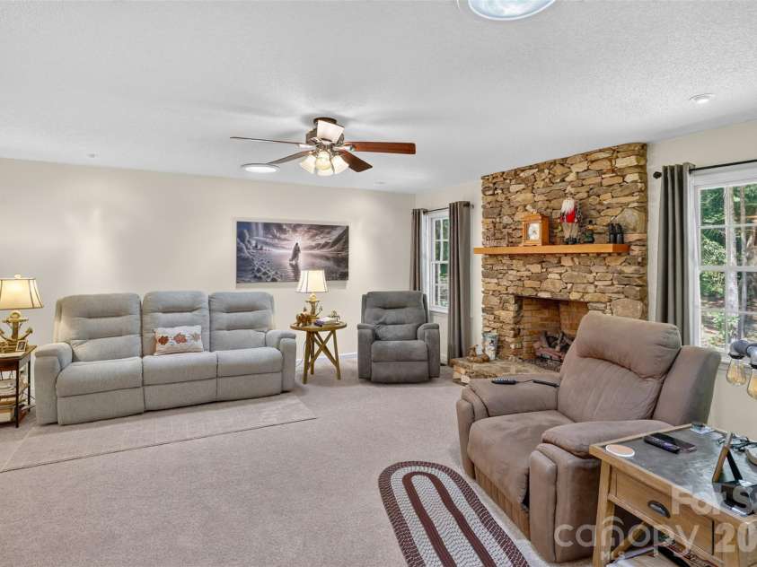 227 Sean Way, Hendersonville, NC 28792.  MLS# CAR4405713, YatesRealty ID 39043. 