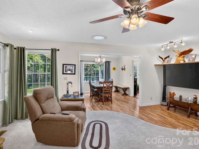 227 Sean Way, Hendersonville, NC 28792.  MLS# CAR4405713, YatesRealty ID 39043. 