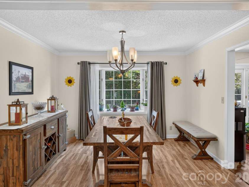 227 Sean Way, Hendersonville, NC 28792.  MLS# CAR4405713, YatesRealty ID 39043. 