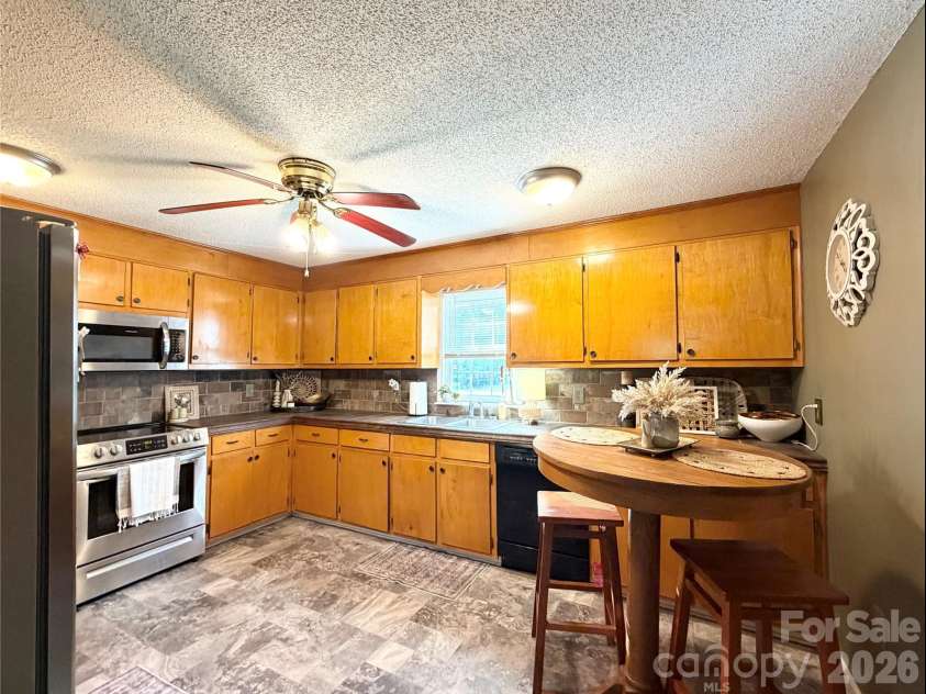 2064 Alberton Lane, Lenoir, NC 28645.  MLS# CAR4406195, YatesRealty ID 39045. 