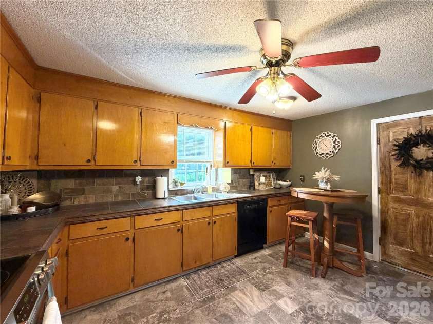 2064 Alberton Lane, Lenoir, NC 28645.  MLS# CAR4406195, YatesRealty ID 39045. 