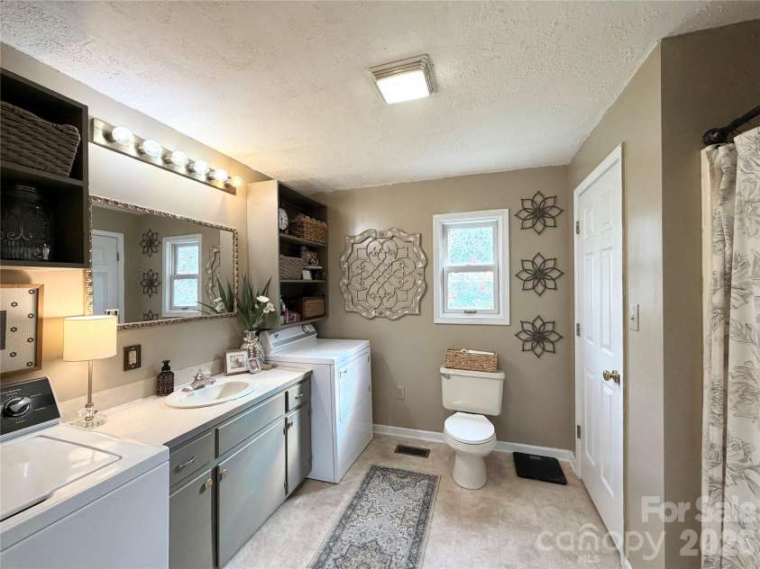 2064 Alberton Lane, Lenoir, NC 28645.  MLS# CAR4406195, YatesRealty ID 39045. 