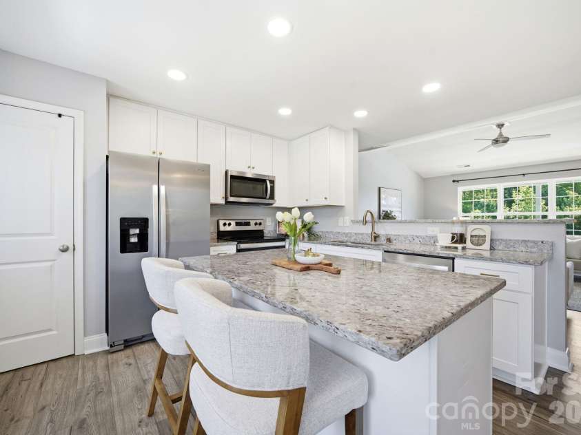 105 Hidden Spring Drive, Salisbury, NC 28147.  MLS# CAR4398555, YatesRealty ID 39046. Kitchen
