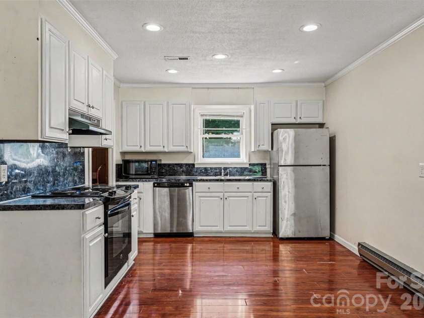 2403 Chevaron Drive, Concord, NC 28025.  MLS# CAR4392827, YatesRealty ID 39047. 