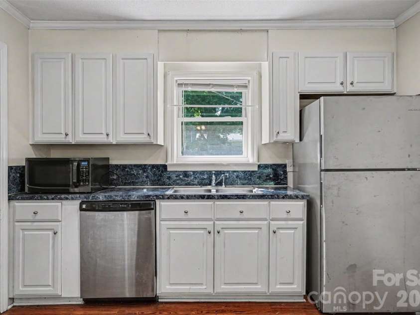 2403 Chevaron Drive, Concord, NC 28025.  MLS# CAR4392827, YatesRealty ID 39047. 