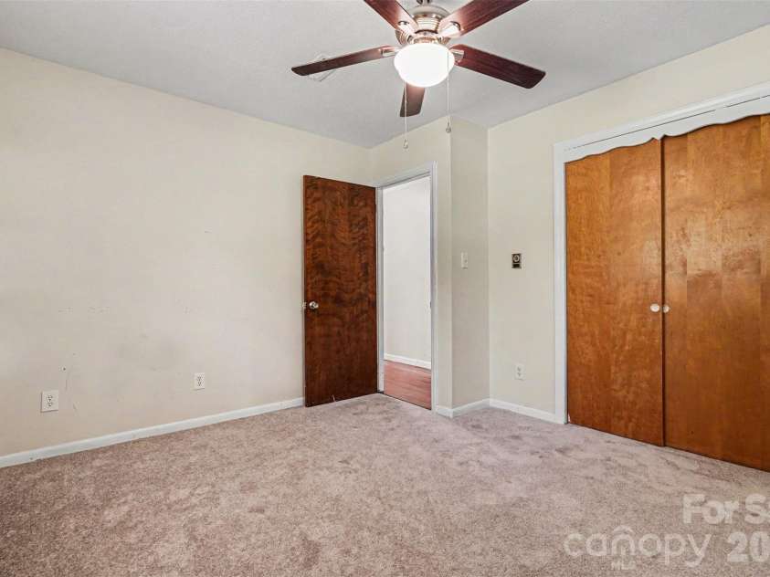 2403 Chevaron Drive, Concord, NC 28025.  MLS# CAR4392827, YatesRealty ID 39047. 
