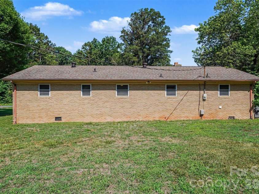 2403 Chevaron Drive, Concord, NC 28025.  MLS# CAR4392827, YatesRealty ID 39047. 