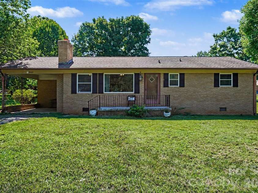 2403 Chevaron Drive, Concord, NC 28025.  MLS# CAR4392827, YatesRealty ID 39047. 