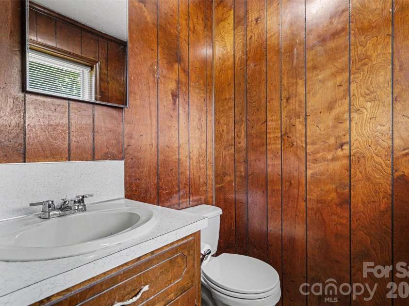 2403 Chevaron Drive, Concord, NC 28025.  MLS# CAR4392827, YatesRealty ID 39047. Half Bathroom