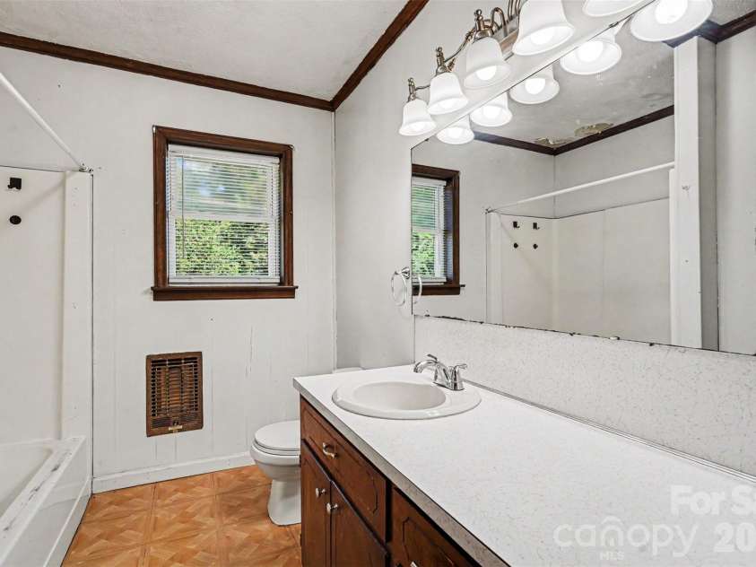 2403 Chevaron Drive, Concord, NC 28025.  MLS# CAR4392827, YatesRealty ID 39047. Hall Bathroom