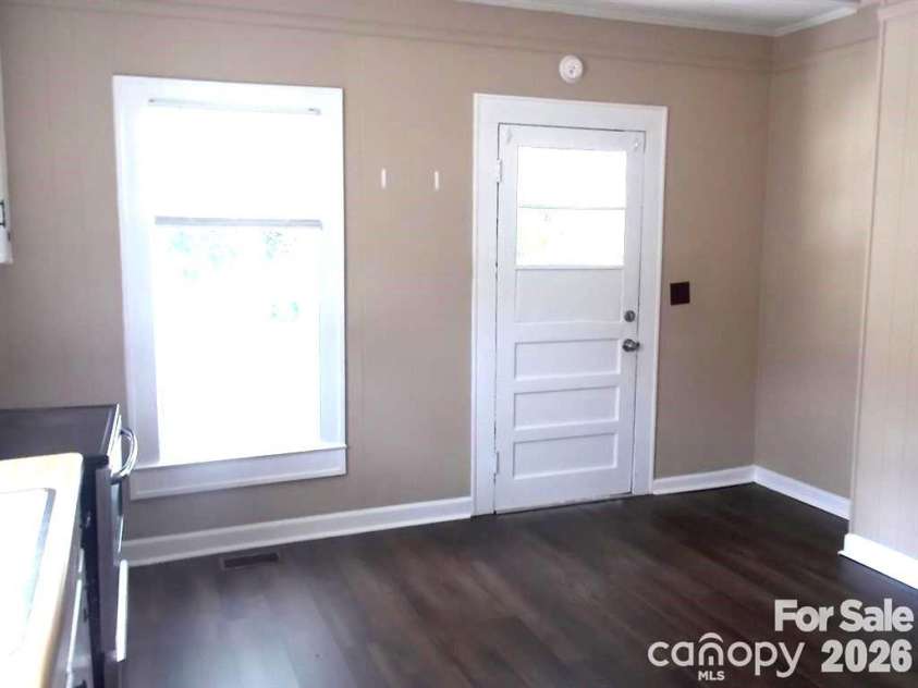 928 10th Street, Lancaster, SC 29720.  MLS# CAR4402854, YatesRealty ID 39049. 