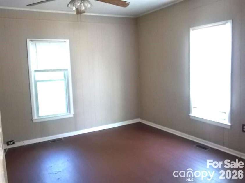 928 10th Street, Lancaster, SC 29720.  MLS# CAR4402854, YatesRealty ID 39049. 