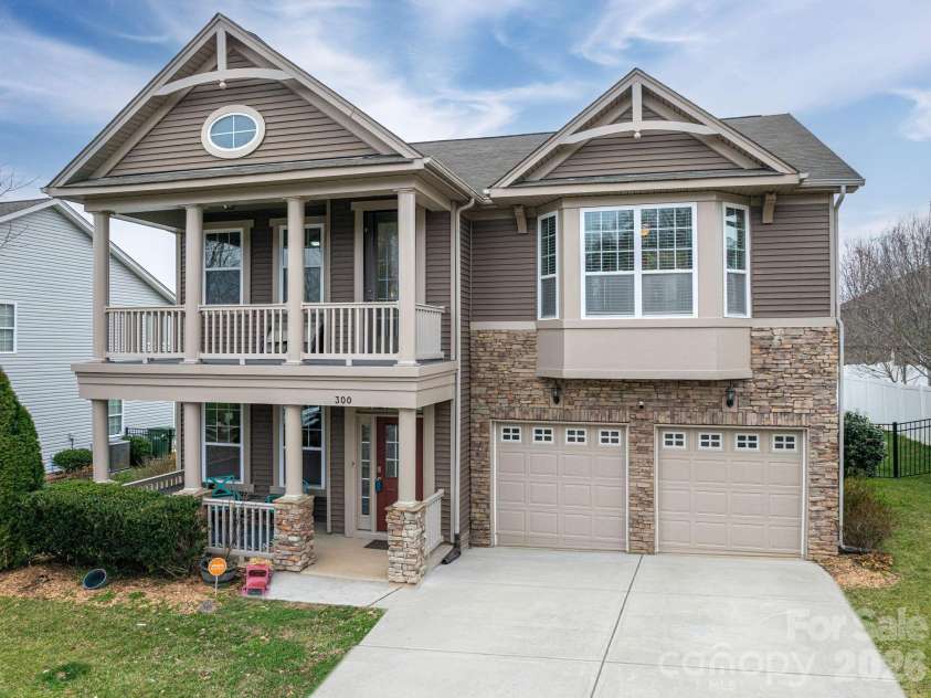 300 Tall Wheat Lane, Mount Holly, NC 28120.  MLS# CAR4335446, YatesRealty ID 3905. 