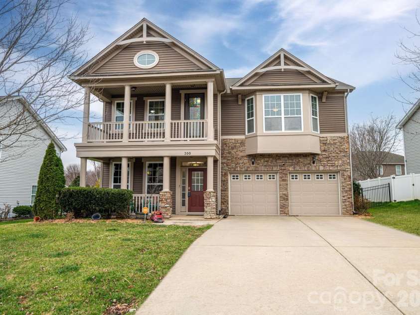 300 Tall Wheat Lane, Mount Holly, NC 28120.  MLS# CAR4335446, YatesRealty ID 3905. 