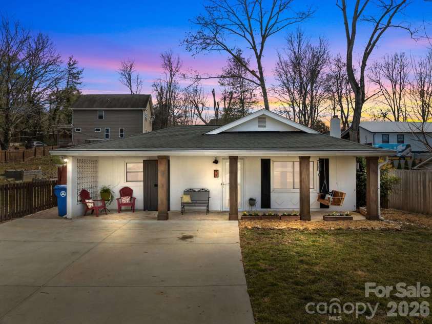 79 Bellevue Road, Asheville, NC 28803.  MLS# CAR4336986, YatesRealty ID 3905. 