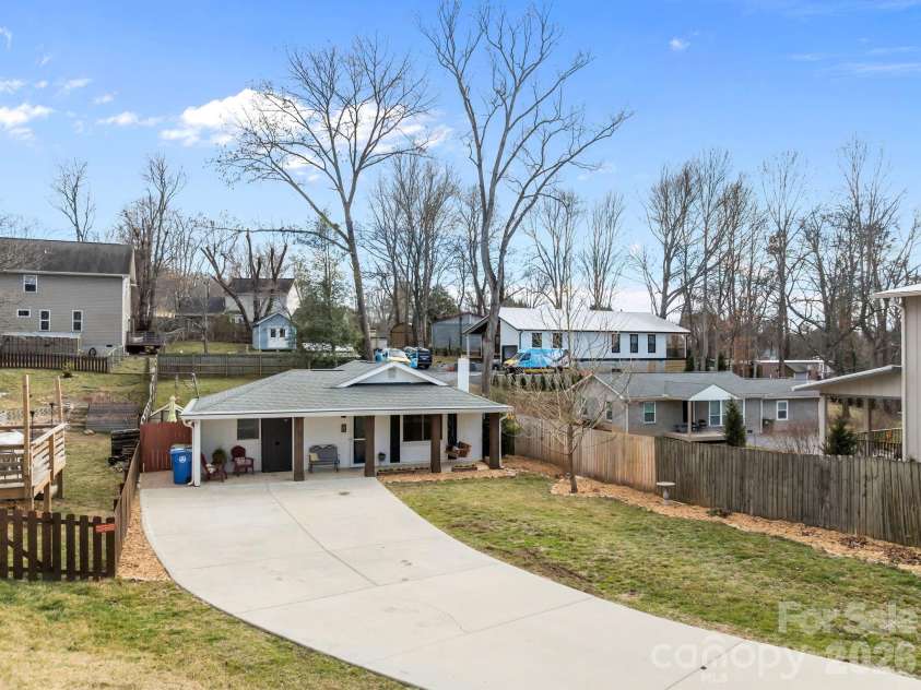 79 Bellevue Road, Asheville, NC 28803.  MLS# CAR4336986, YatesRealty ID 3905. 