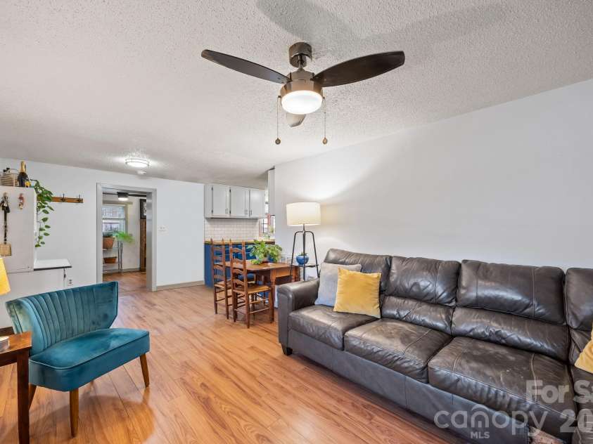 79 Bellevue Road, Asheville, NC 28803.  MLS# CAR4336986, YatesRealty ID 3905. 