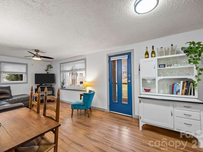 79 Bellevue Road, Asheville, NC 28803.  MLS# CAR4336986, YatesRealty ID 3905. 