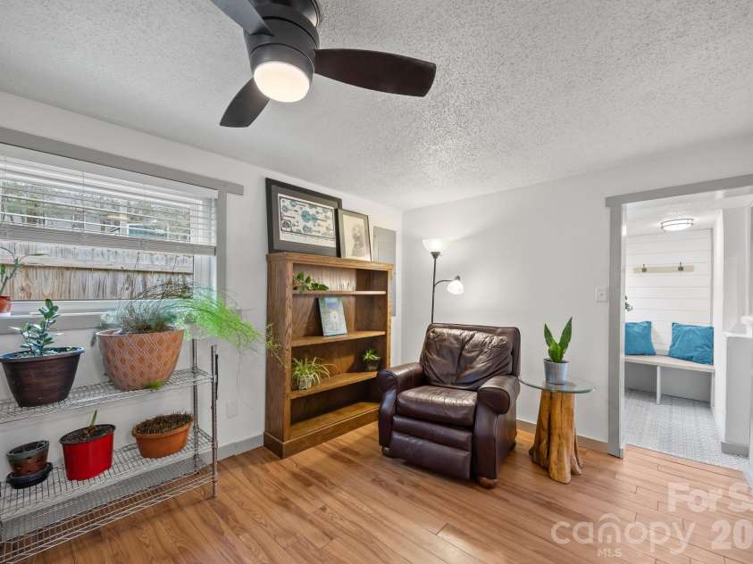 79 Bellevue Road, Asheville, NC 28803.  MLS# CAR4336986, YatesRealty ID 3905. 