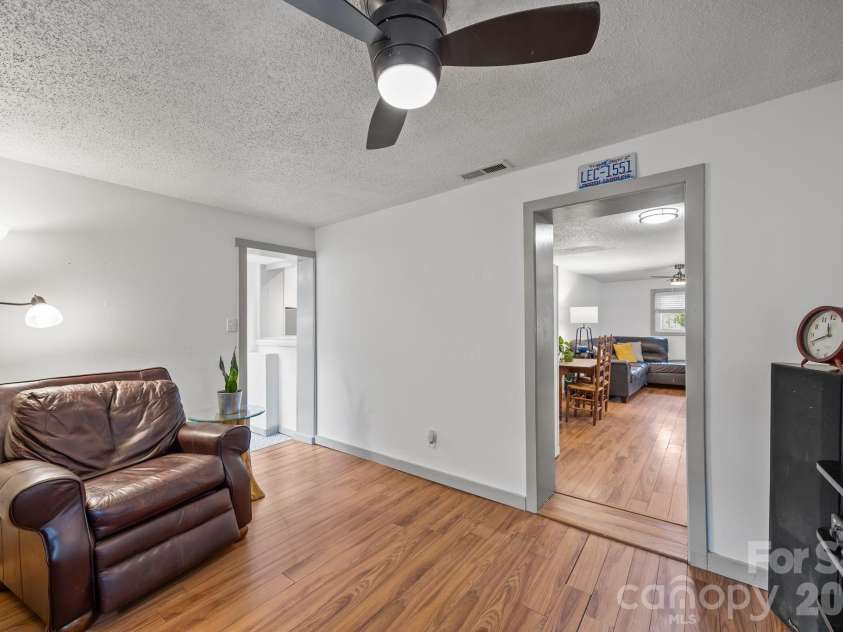 79 Bellevue Road, Asheville, NC 28803.  MLS# CAR4336986, YatesRealty ID 3905. 