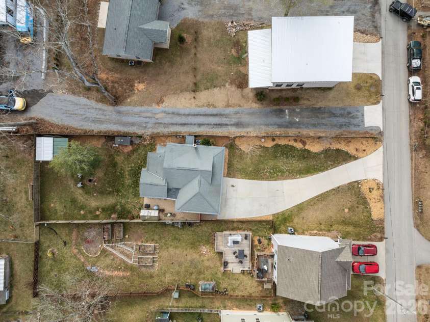 79 Bellevue Road, Asheville, NC 28803.  MLS# CAR4336986, YatesRealty ID 3905. 
