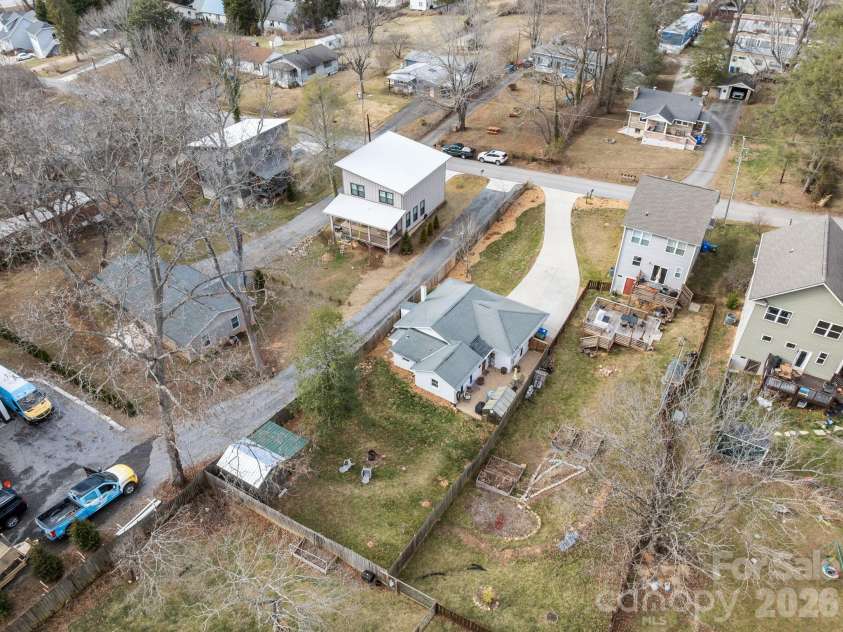 79 Bellevue Road, Asheville, NC 28803.  MLS# CAR4336986, YatesRealty ID 3905. 
