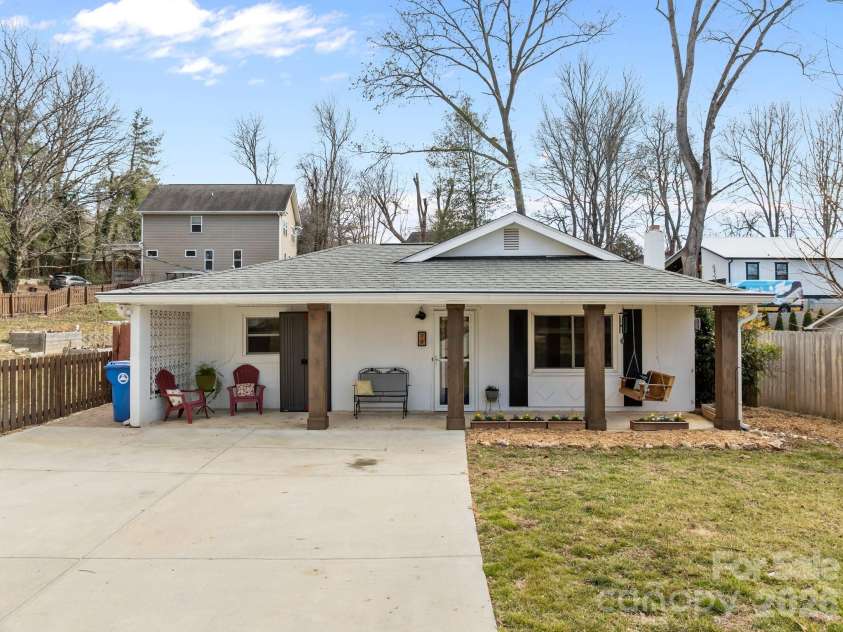 79 Bellevue Road, Asheville, NC 28803.  MLS# CAR4336986, YatesRealty ID 3905. 