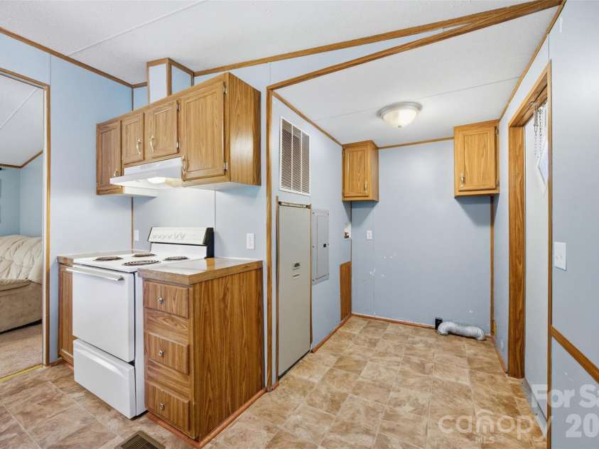 146 Mcintyre Road, Cherryville, NC 28021.  MLS# CAR4403528, YatesRealty ID 39050. 