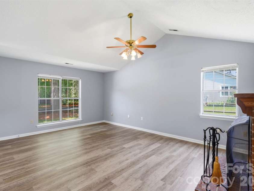 12615 Delman Lane, Pineville, NC 28134.  MLS# CAR4399932, YatesRealty ID 39051. 