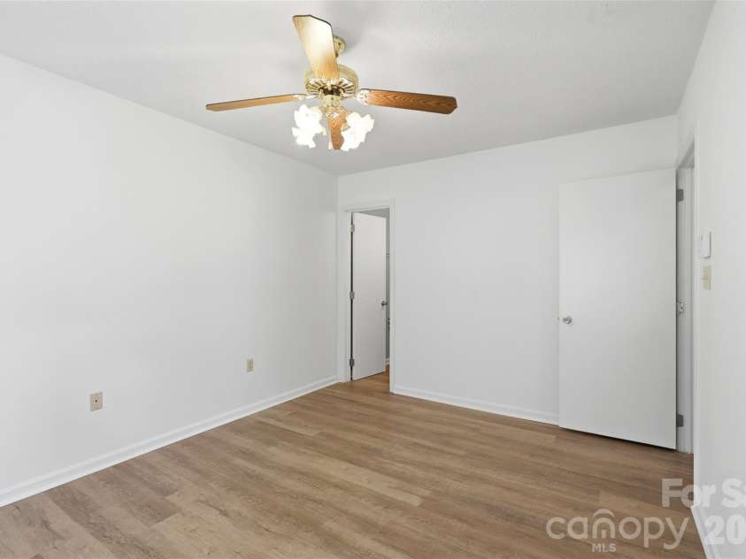 12615 Delman Lane, Pineville, NC 28134.  MLS# CAR4399932, YatesRealty ID 39051. 