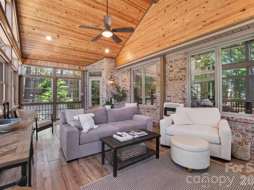 109 Whiterock Drive, Mount Holly, NC 28120.  MLS# CAR4402234, YatesRealty ID 39053. 