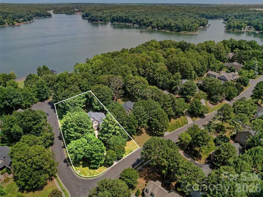 109 Whiterock Drive, Mount Holly, NC 28120.  MLS# CAR4402234, YatesRealty ID 39053. 