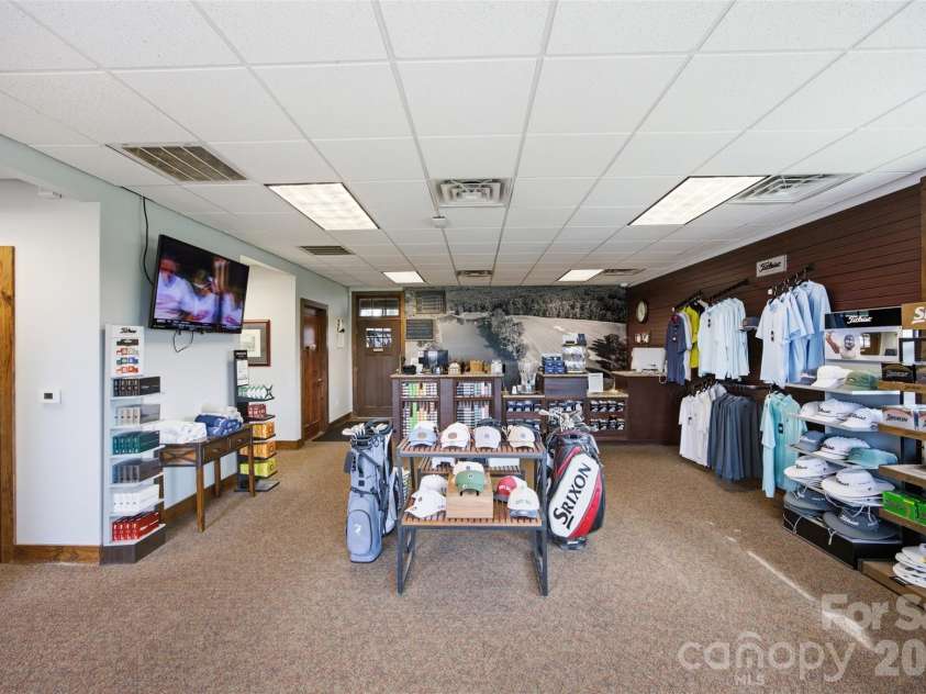 1703 Caddy Court, Matthews, NC 28104.  MLS# CAR4392423, YatesRealty ID 39056. Emerald Lake Pro Shop