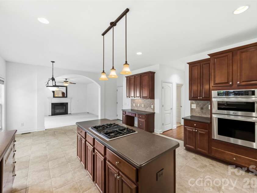 1703 Caddy Court, Matthews, NC 28104.  MLS# CAR4392423, YatesRealty ID 39056. Kitchen