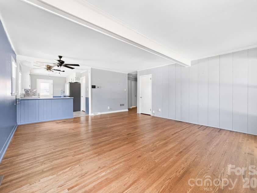 8418 Moores Chapel Road, Charlotte, NC 28214.  MLS# CAR4405013, YatesRealty ID 39057. 