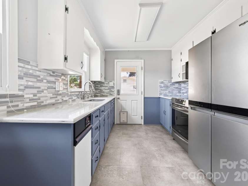 8418 Moores Chapel Road, Charlotte, NC 28214.  MLS# CAR4405013, YatesRealty ID 39057. 
