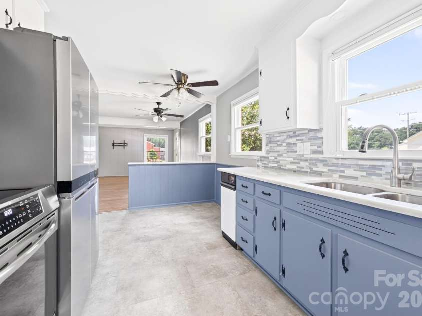 8418 Moores Chapel Road, Charlotte, NC 28214.  MLS# CAR4405013, YatesRealty ID 39057. 