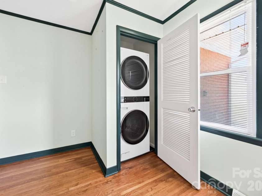 8418 Moores Chapel Road, Charlotte, NC 28214.  MLS# CAR4405013, YatesRealty ID 39057. Laundry