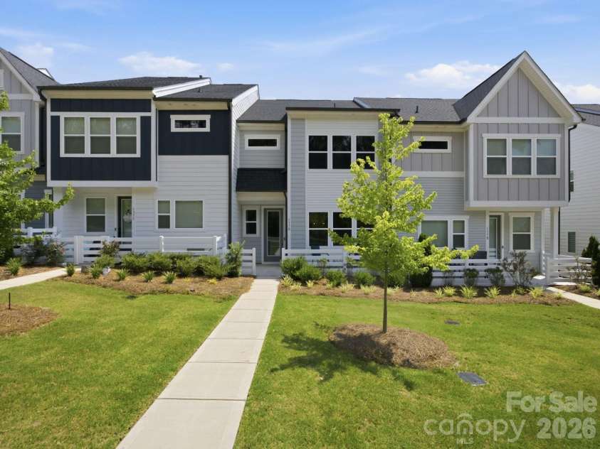137-D Forest Lake Boulevard, Mooresville, NC 28117.  MLS# CAR4399239, YatesRealty ID 39058. 